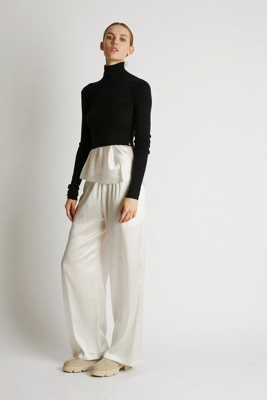   Beryll Cropped Turtleneck | Black