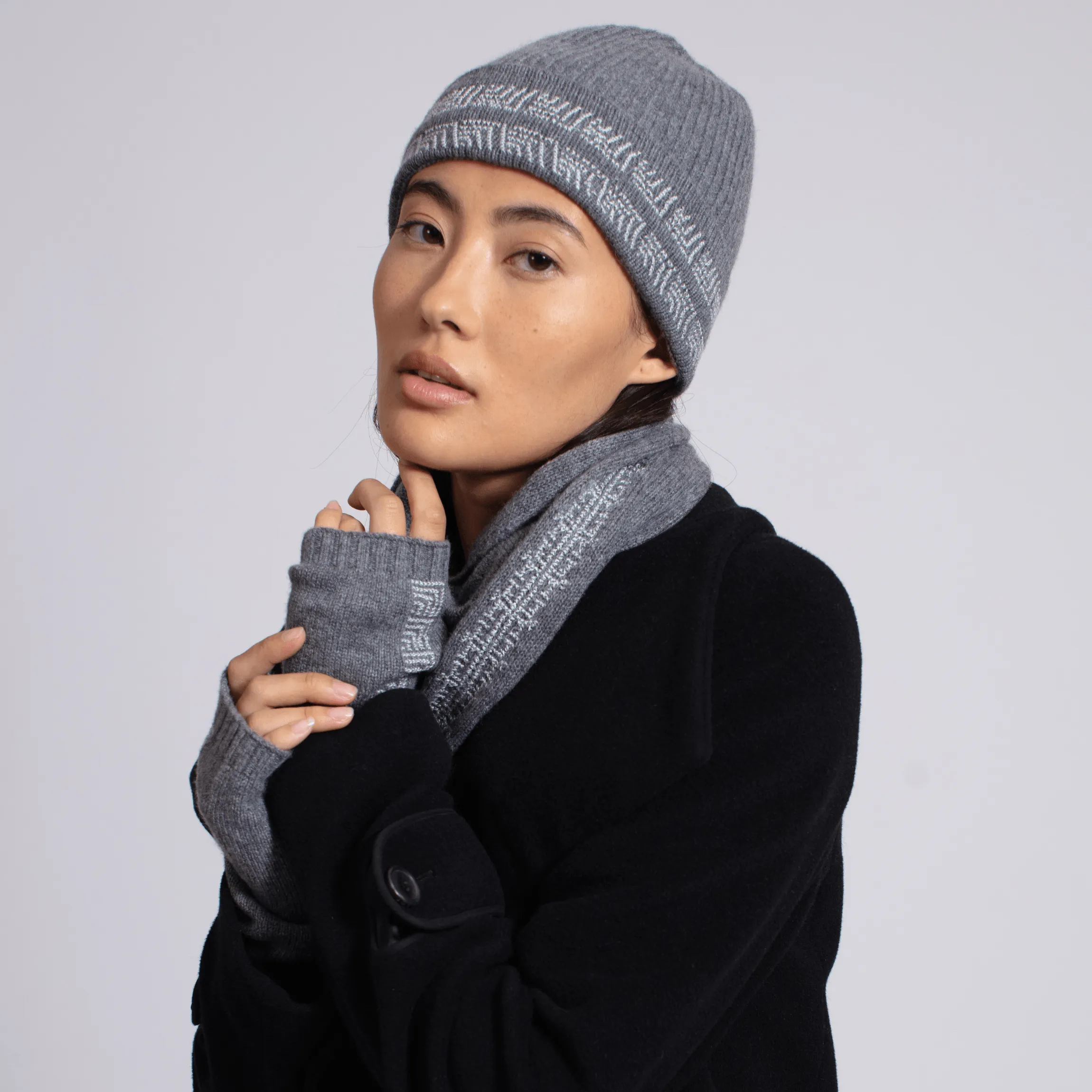 GRAY CASHMERE BEANIE