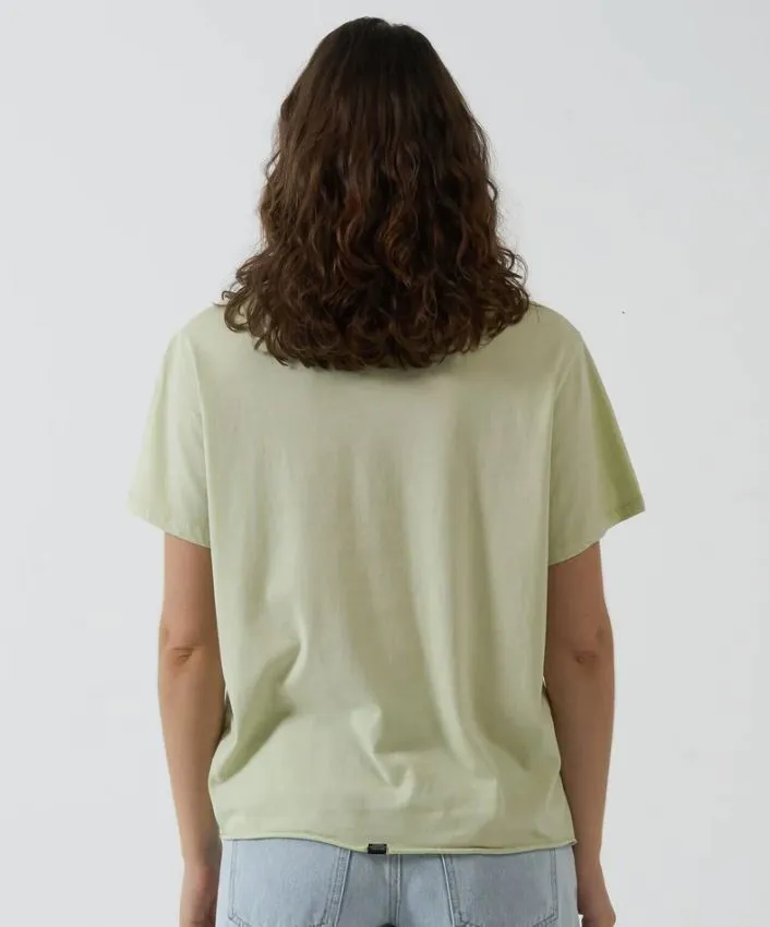 MINIMAL THRILLS RELAXED TEE